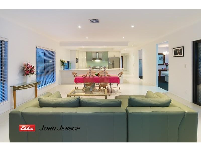 15 Hester Street, Shailer Park QLD 4128