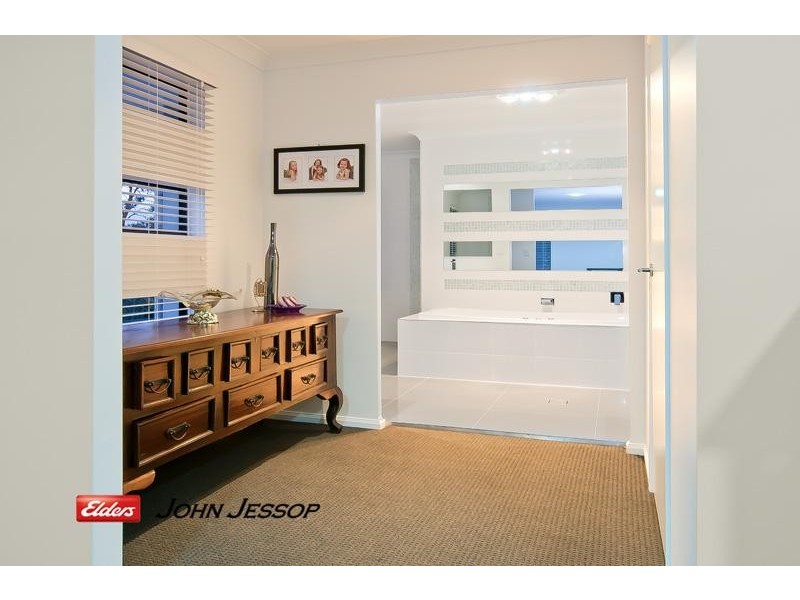 15 Hester Street, Shailer Park QLD 4128