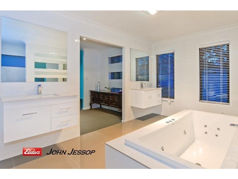 15 Hester Street, Shailer Park QLD 4128