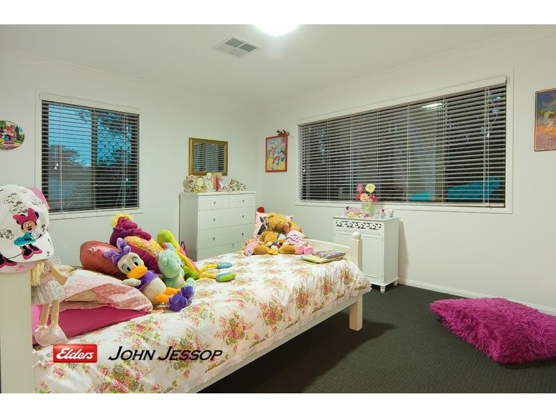 15 Hester Street, Shailer Park QLD 4128
