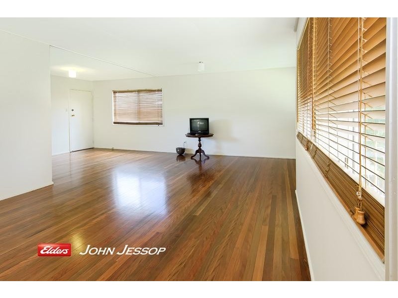6 Veryan Street, Kingston QLD 4114