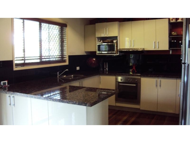 26 Village Drive, Daisy Hill QLD 4127