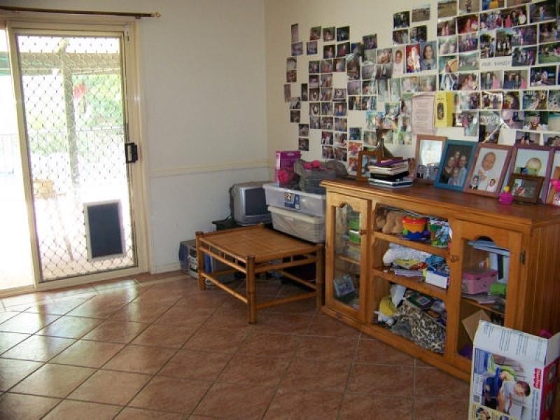 2 Trusan Place, Tanah Merah QLD 4128