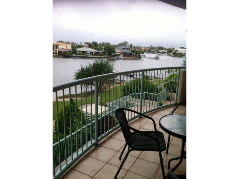 Unit 11/12 Taylor, Biggera Waters QLD 4216