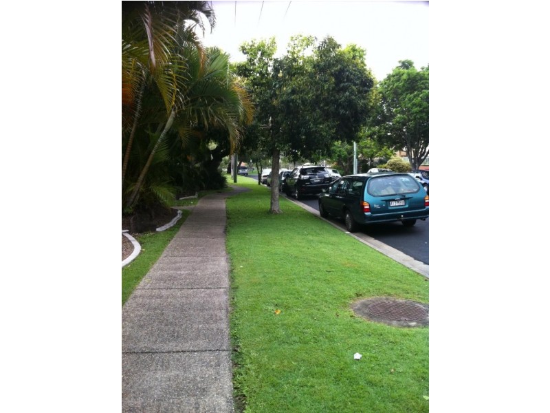 Unit 11/12 Taylor, Biggera Waters QLD 4216