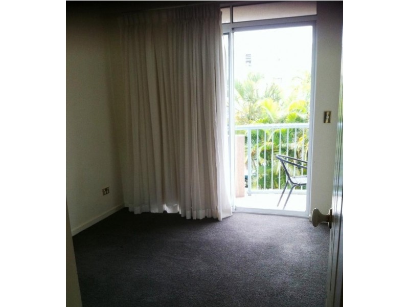 Unit 11/12 Taylor, Biggera Waters QLD 4216