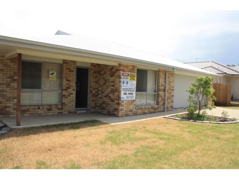 8 Dily Street, Hillcrest QLD 4118