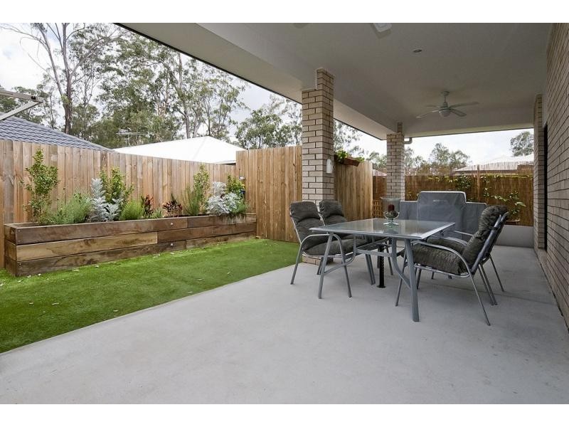 19 Kenilworth Crescent, Waterford QLD 4133