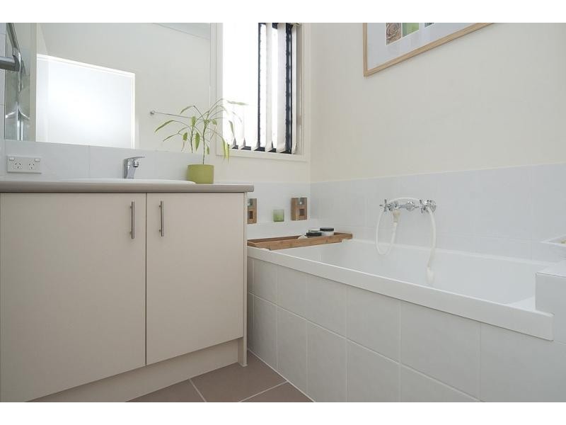 19 Kenilworth Crescent, Waterford QLD 4133