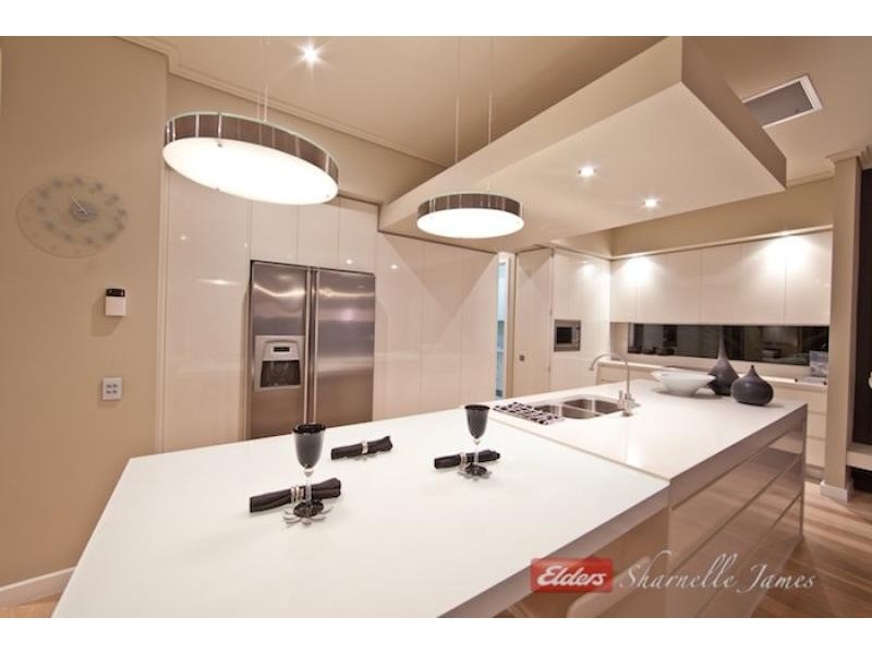 1 John Markwell Parade, Daisy Hill QLD 4127