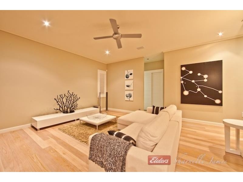 1 John Markwell Parade, Daisy Hill QLD 4127