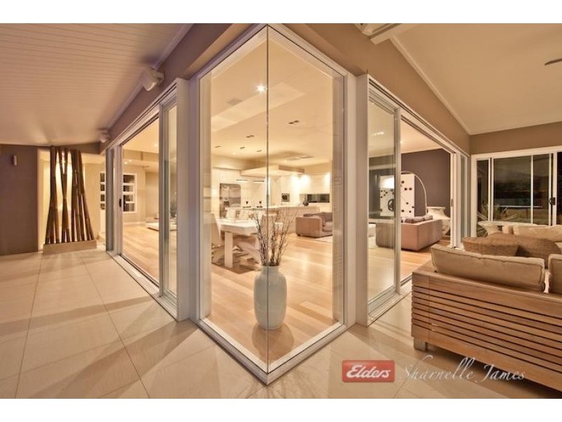 1 John Markwell Parade, Daisy Hill QLD 4127