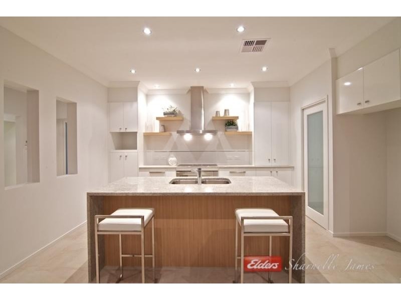 94 John Markwell pde, Daisy Hill QLD 4127