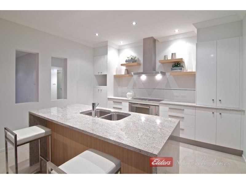 94 John Markwell pde, Daisy Hill QLD 4127