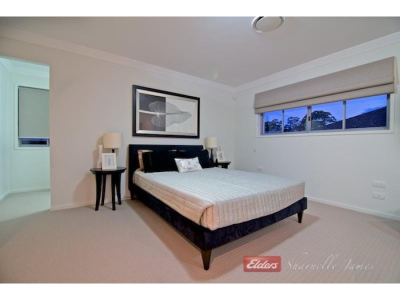 94 John Markwell pde, Daisy Hill QLD 4127