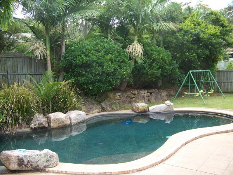 2 Trusan Place, Tanah Merah QLD 4128