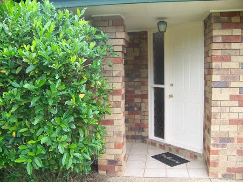 2 Trusan Place, Tanah Merah QLD 4128