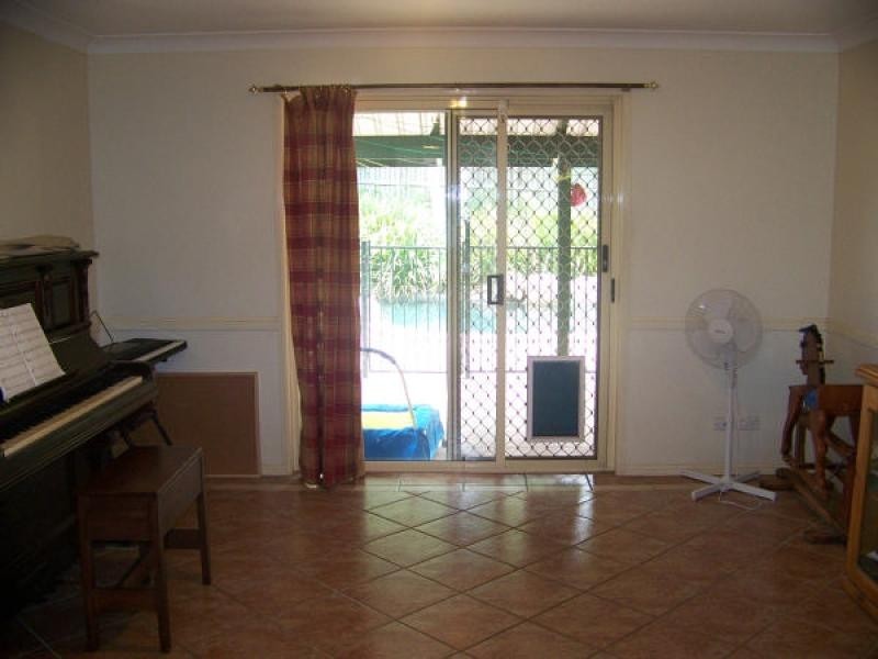 2 Trusan Place, Tanah Merah QLD 4128