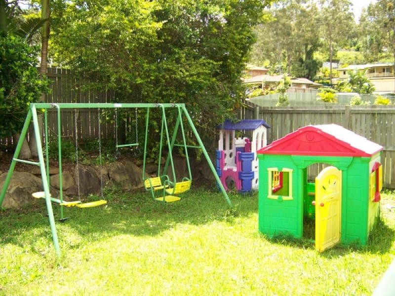 2 Trusan Place, Tanah Merah QLD 4128