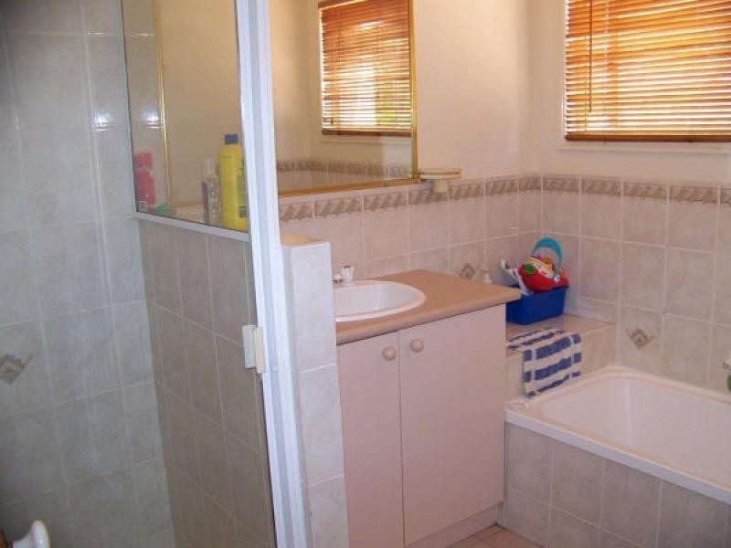 2 Trusan Place, Tanah Merah QLD 4128