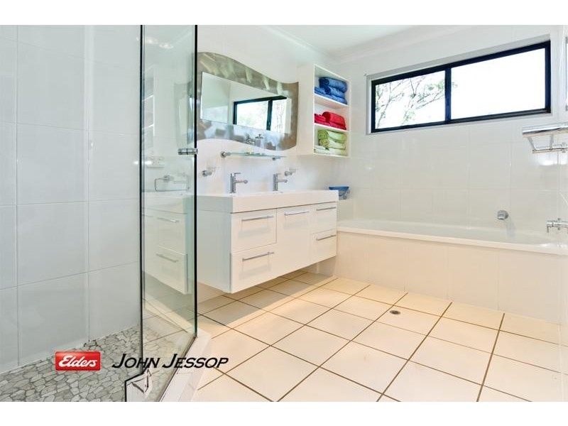 207 Moxon Road, Burbank QLD 4156