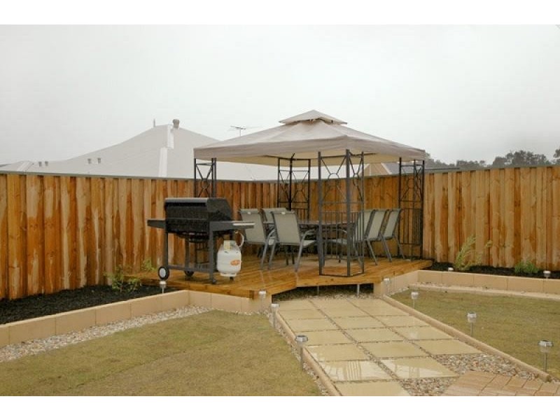 7 BRAMLEY TERRACE, The Vines WA 6069