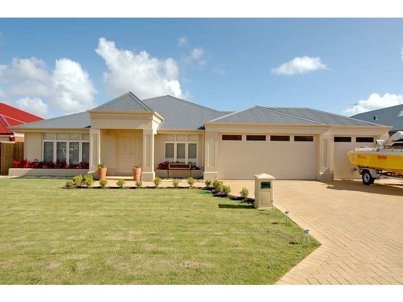 7 BRAMLEY TERRACE, The Vines WA 6069