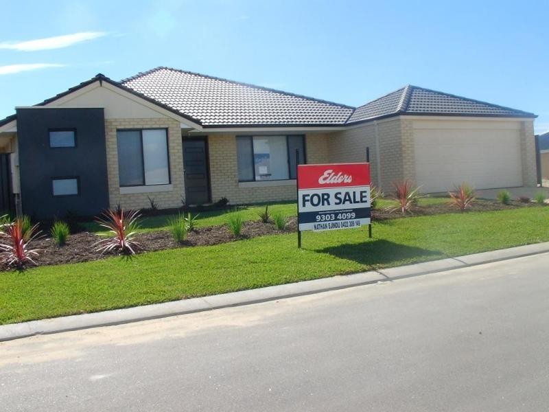 27 BRANDALIER TURN, Aveley WA 6069