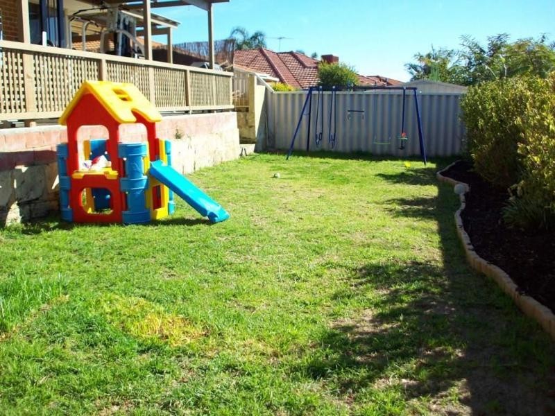 11 Lilystone Retreat, Landsdale WA 6065