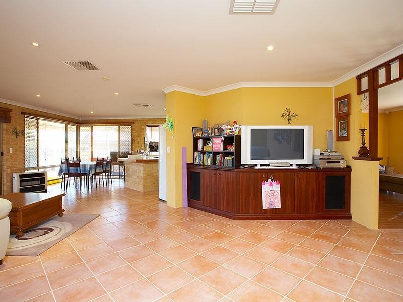 93 Queensway Road, Landsdale WA 6065