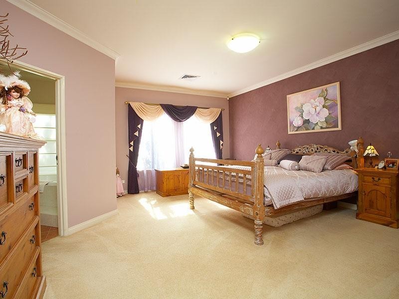 12 Sedgley Close, Landsdale WA 6065