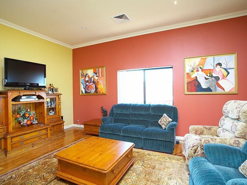 12 Sedgley Close, Landsdale WA 6065