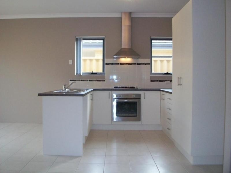 41 Van Gogh Road, Tapping WA 6065