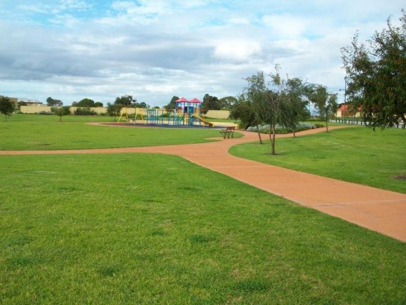 39 Van Gogh Road, Tapping WA 6065