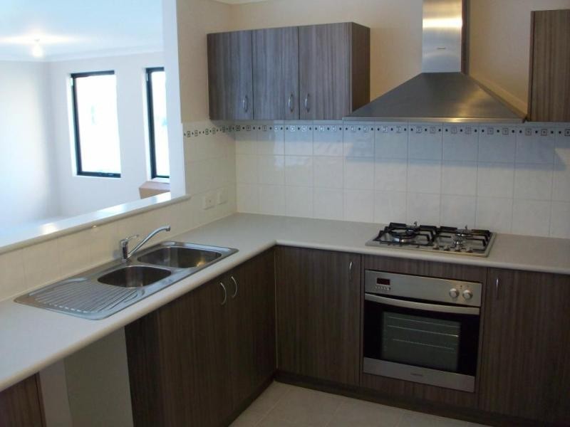 37 Van Gogh Rd, Tapping WA 6065