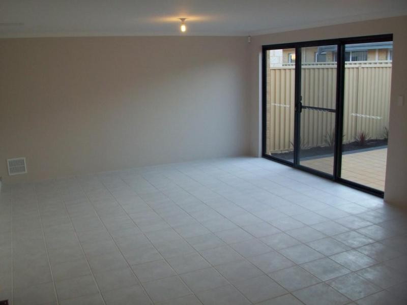 37 Van Gogh Rd, Tapping WA 6065