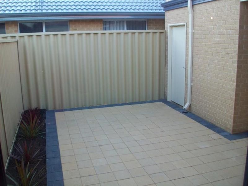 37 Van Gogh Rd, Tapping WA 6065