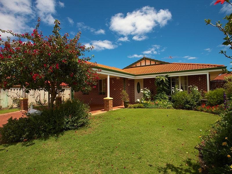 3 Lamas Grove, Landsdale WA 6065