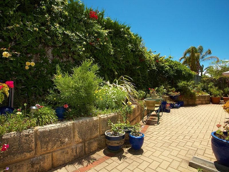 3 Lamas Grove, Landsdale WA 6065