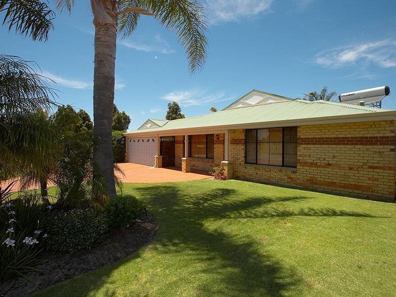 35 Rockdale Pass, Landsdale WA 6065