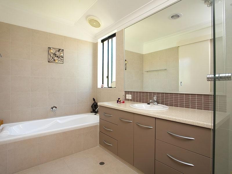 35 Rockdale Pass, Landsdale WA 6065