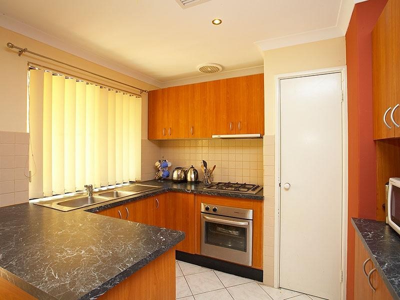 25 Flanders Place, Alexander Heights WA 6064