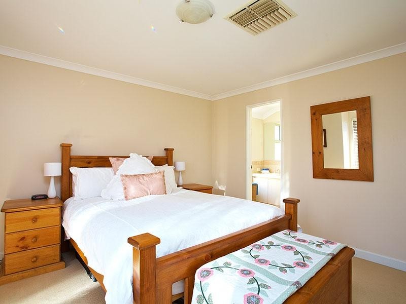 1 Jinkins Way, Madeley WA 6065