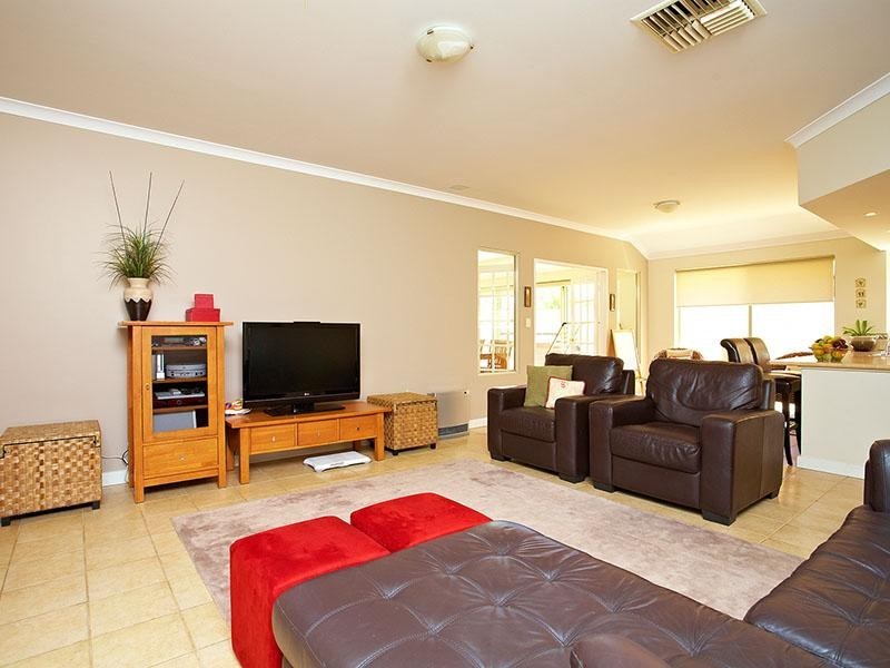 1 Jinkins Way, Madeley WA 6065