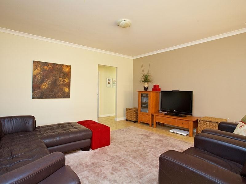 1 Jinkins Way, Madeley WA 6065