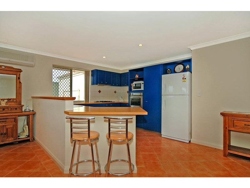 6 Stonewall Circuit, Landsdale WA 6065