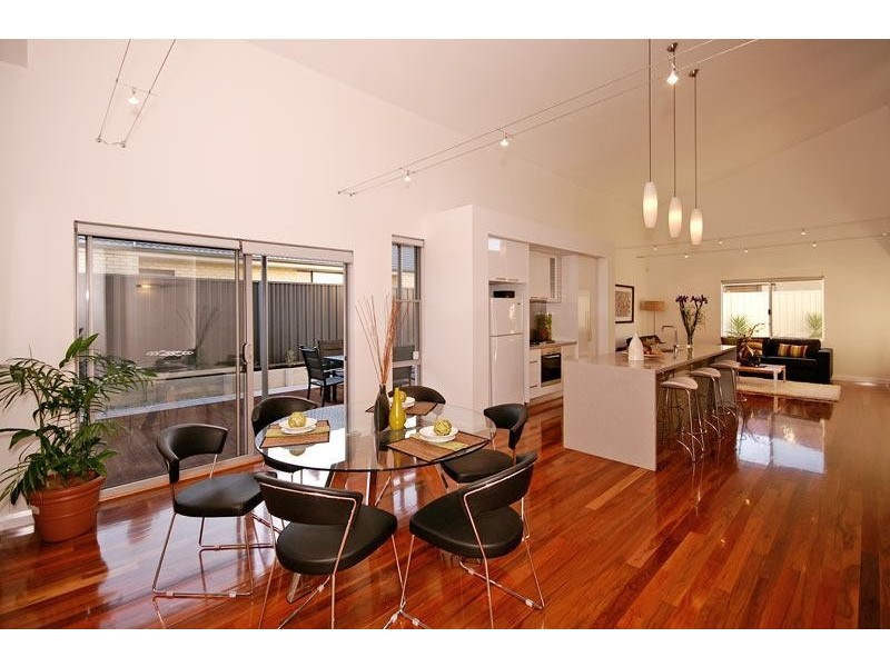 8 Magill Street, Landsdale WA 6065