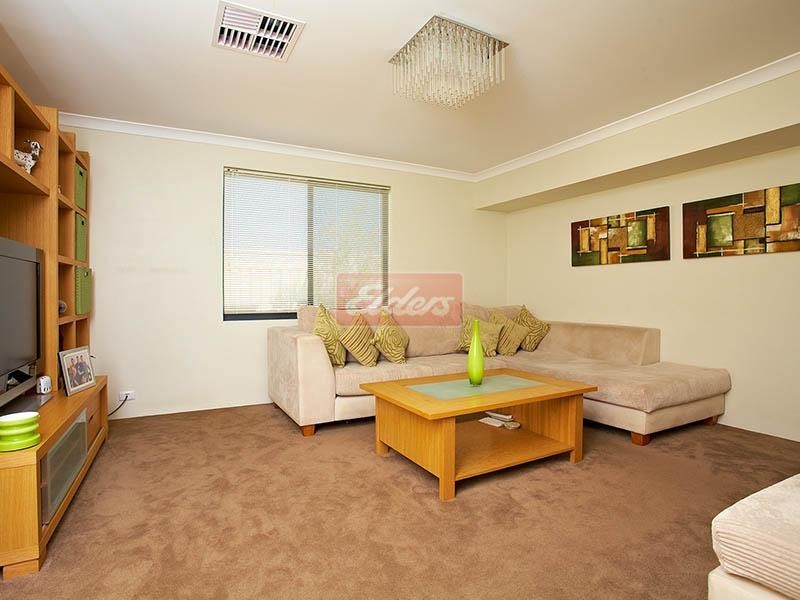 26 Tyne Crescent, Wanneroo WA 6065