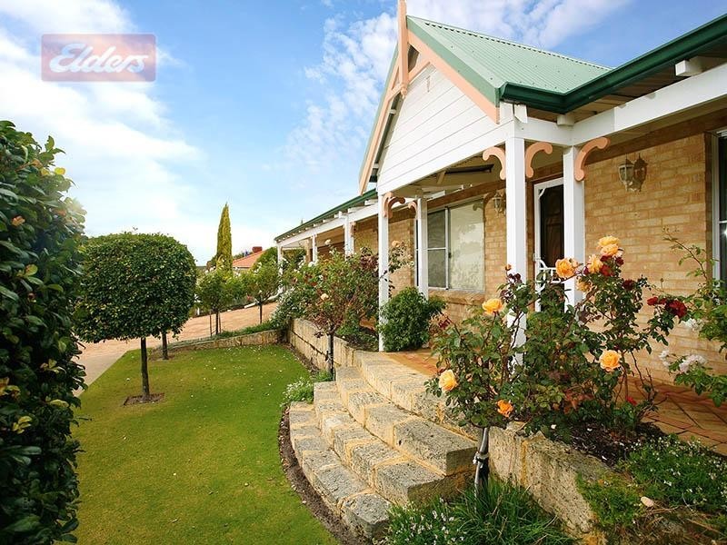 14 Valley Views Drive, Landsdale WA 6065