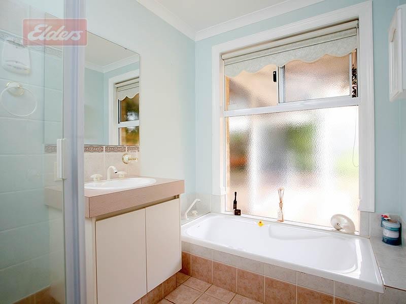 14 Valley Views Drive, Landsdale WA 6065